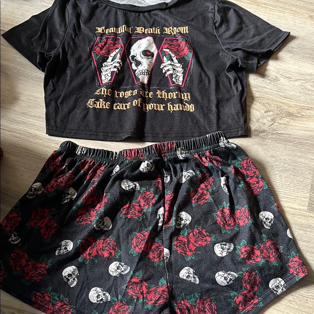 ROMWE Black and Red Skull Pajama Set